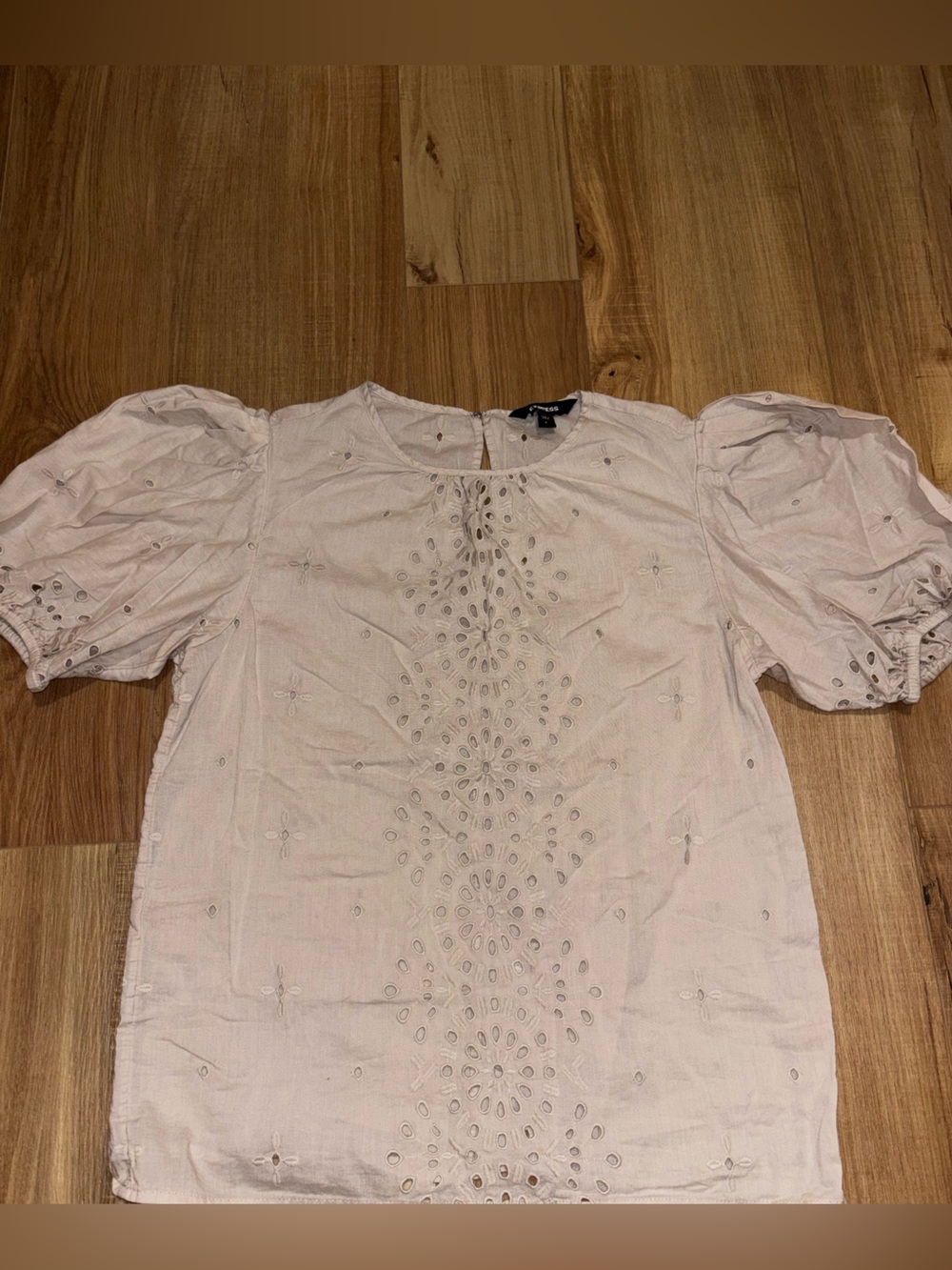 Express Woven Eyelet Puff Sleeve Top in Tan Size Small